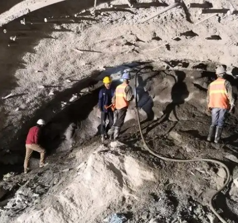 岳阳拱顶带模注浆料的施工流程及注意事项